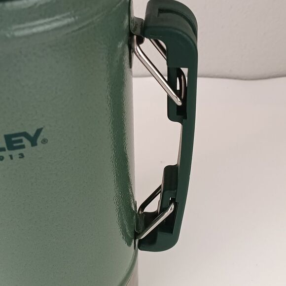 Stanley Vacuum insulated green stainless steel hot cold wide mouth cup/bottle - Picture 9 of 9